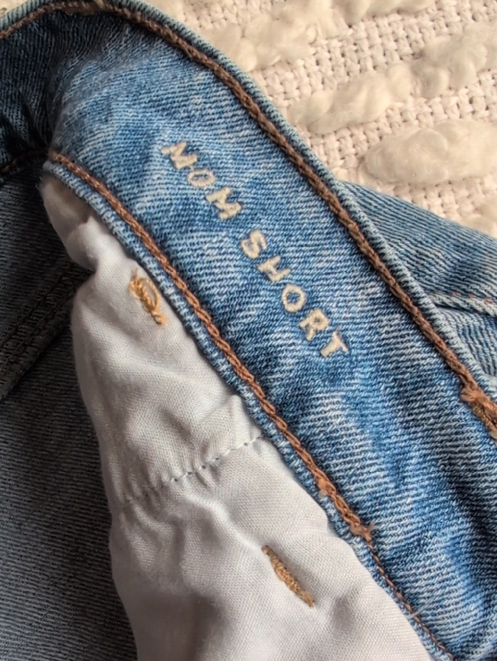 American Eagle Mom Short Pleated Coquette 4 High-Rise Rolled Hem Denim Shorts - Picture 3 of 15